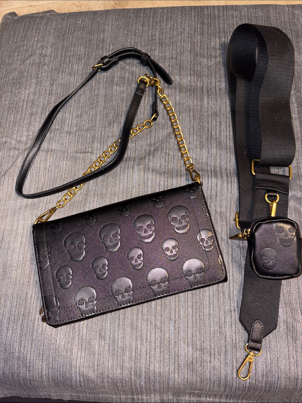 Betsey Johnson Skull Boss Wallet on a Chain NWOT - Picture 4 of 13